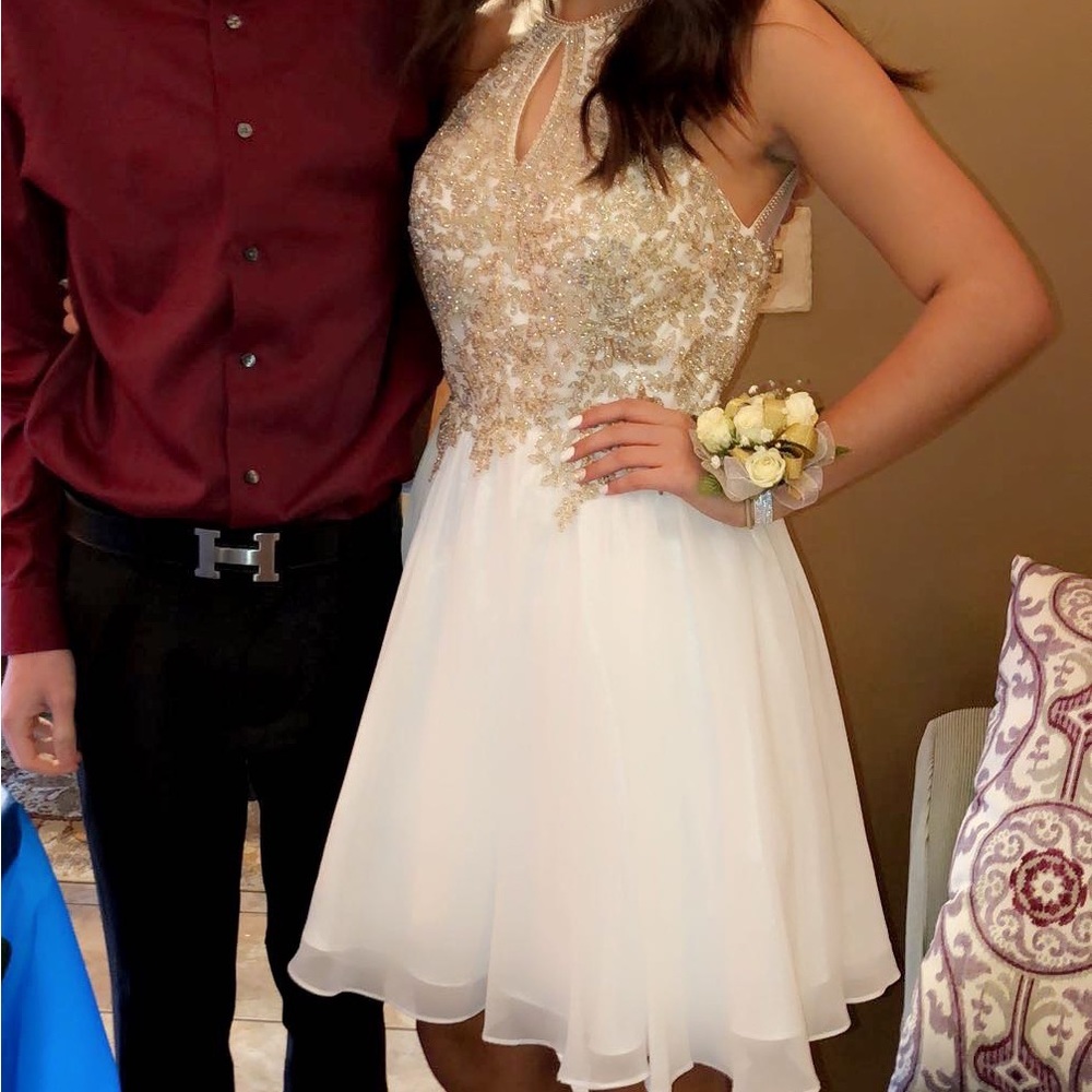 Dress - Picture 4 of 5